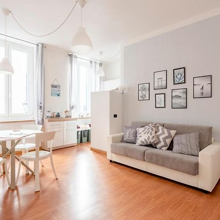 Mazzini 12 Very Central Apartment With Private Garage, Air Conditioning, Wifi, Just 50 Meters From The Beach ラッパロ エクステリア 写真