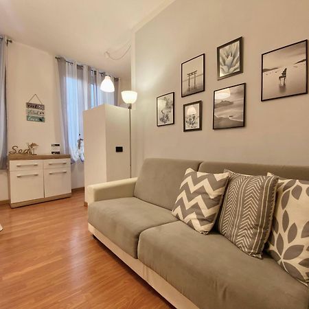 Mazzini 12 Very Central Apartment With Private Garage, Air Conditioning, Wifi, Just 50 Meters From The Beach ラッパロ エクステリア 写真