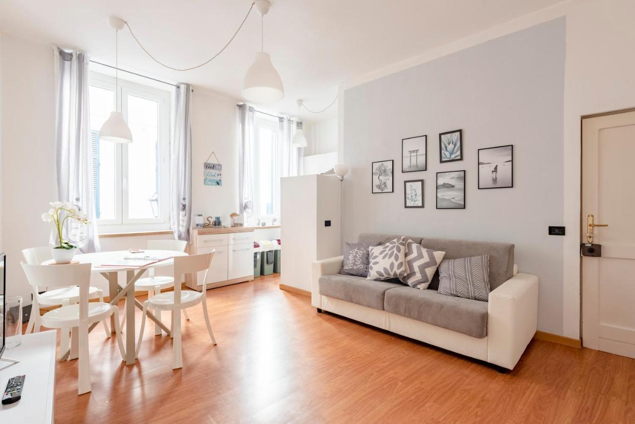 Mazzini 12 Very Central Apartment With Private Garage, Air Conditioning, Wifi, Just 50 Meters From The Beach ラッパロ エクステリア 写真