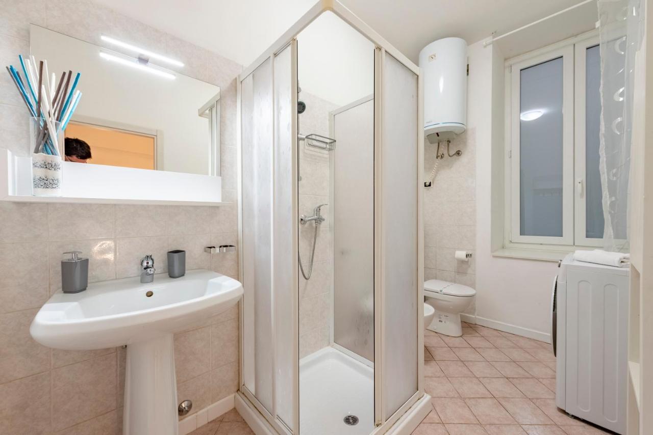 Mazzini 12 Very Central Apartment With Private Garage, Air Conditioning, Wifi, Just 50 Meters From The Beach ラッパロ エクステリア 写真