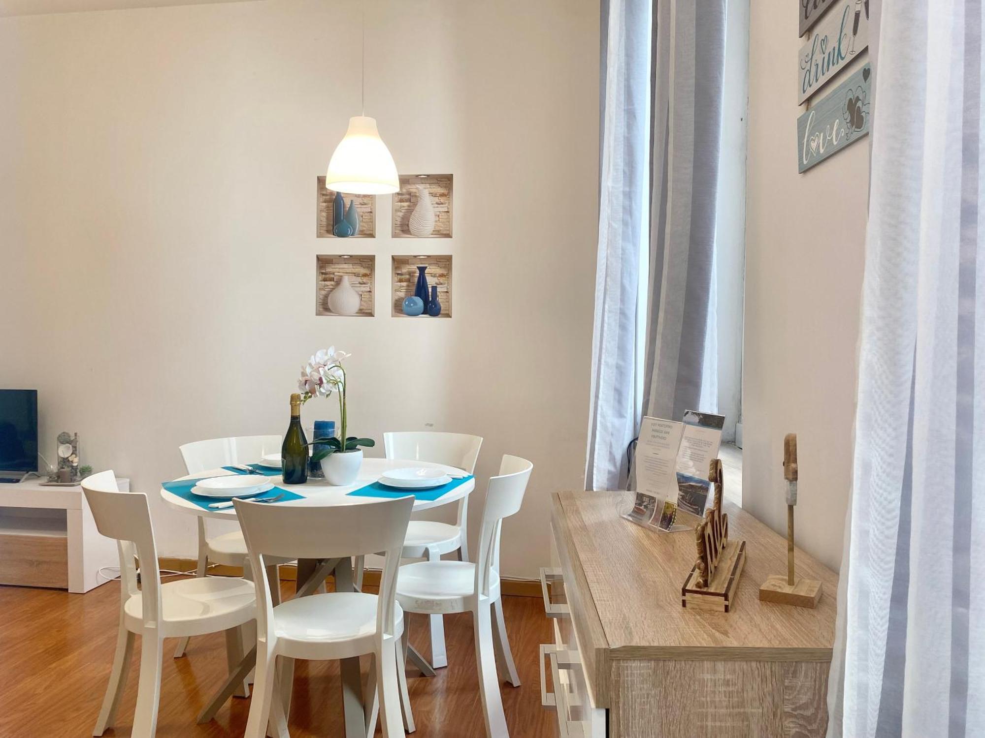 Mazzini 12 Very Central Apartment With Private Garage, Air Conditioning, Wifi, Just 50 Meters From The Beach ラッパロ エクステリア 写真