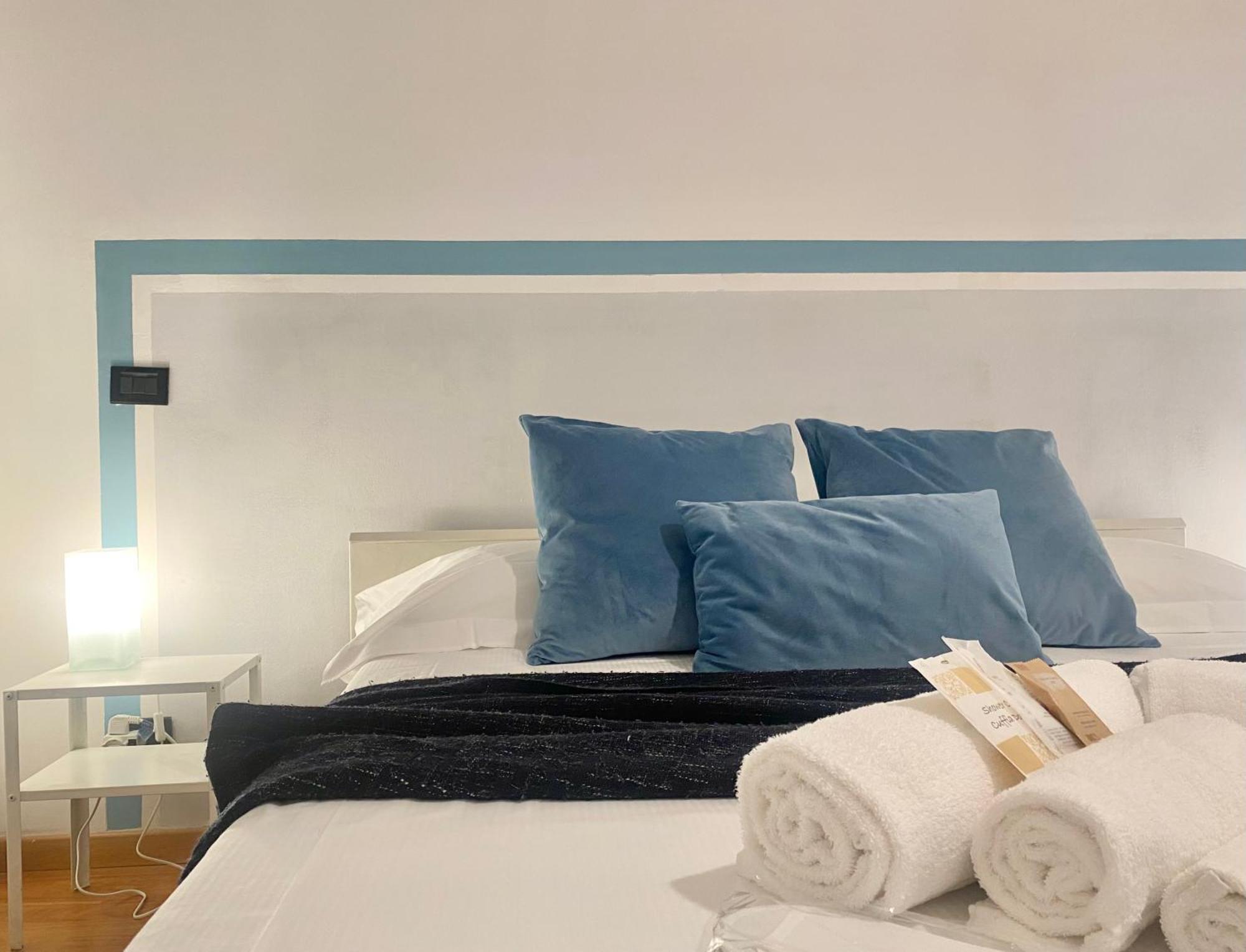 Mazzini 12 Very Central Apartment With Private Garage, Air Conditioning, Wifi, Just 50 Meters From The Beach ラッパロ エクステリア 写真