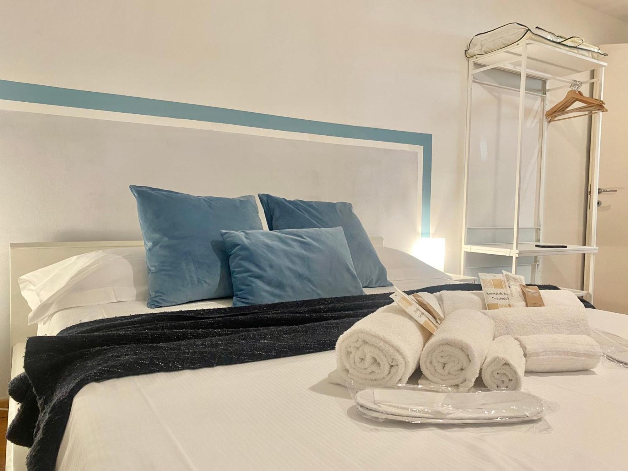 Mazzini 12 Very Central Apartment With Private Garage, Air Conditioning, Wifi, Just 50 Meters From The Beach ラッパロ エクステリア 写真