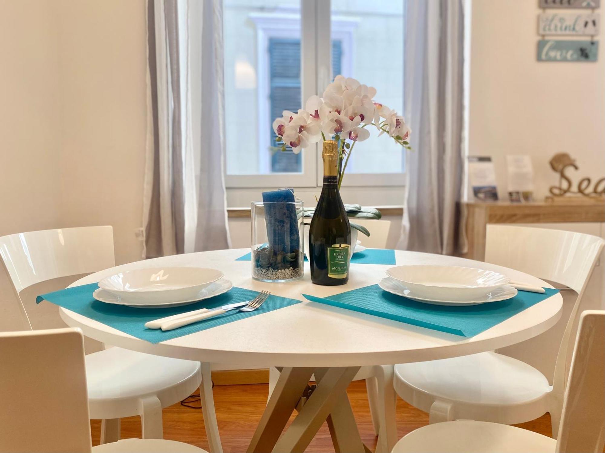 Mazzini 12 Very Central Apartment With Private Garage, Air Conditioning, Wifi, Just 50 Meters From The Beach ラッパロ エクステリア 写真