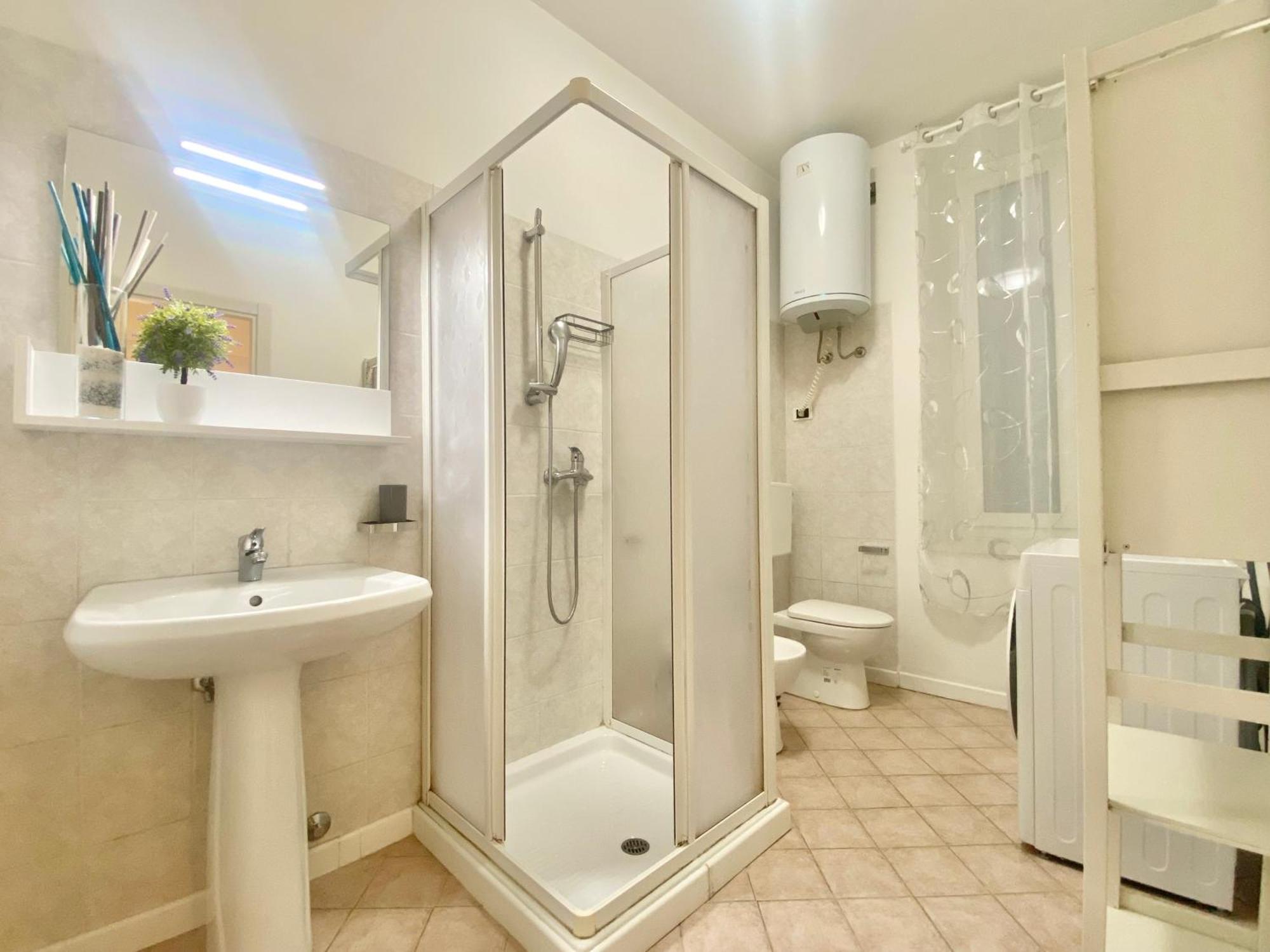 Mazzini 12 Very Central Apartment With Private Garage, Air Conditioning, Wifi, Just 50 Meters From The Beach ラッパロ エクステリア 写真