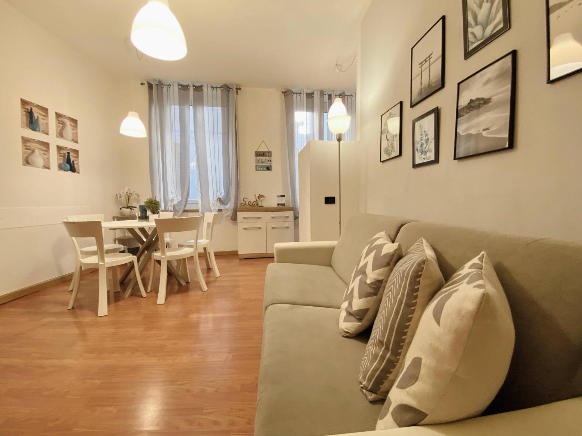 Mazzini 12 Very Central Apartment With Private Garage, Air Conditioning, Wifi, Just 50 Meters From The Beach ラッパロ エクステリア 写真