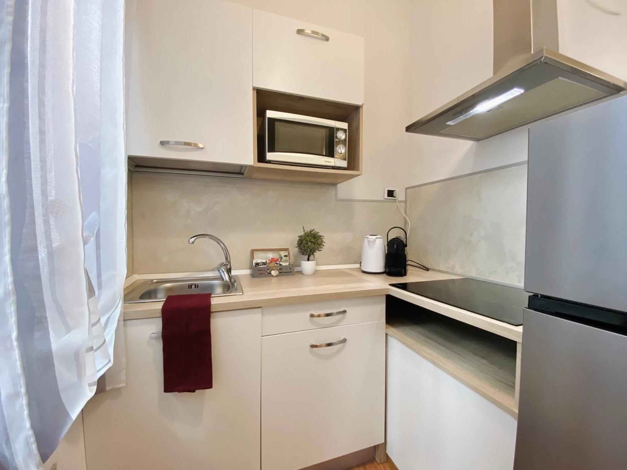 Mazzini 12 Very Central Apartment With Private Garage, Air Conditioning, Wifi, Just 50 Meters From The Beach ラッパロ エクステリア 写真